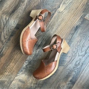 Dansko Maisie Ankle Strap Brown Leather Clogs Heels EU 39